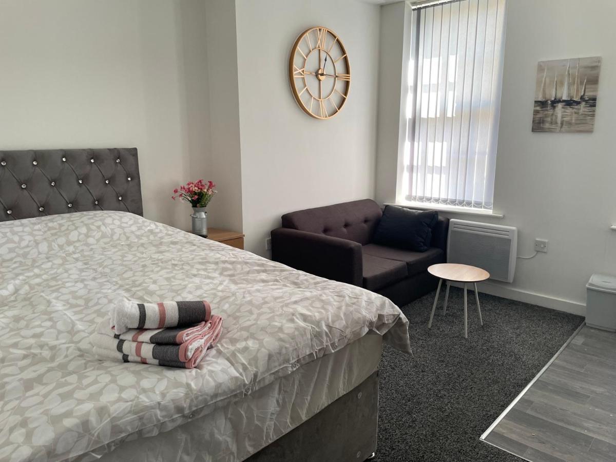 Bv Comfy Budget Studio At Quebec Street Bradford Bradford  Dış mekan fotoğraf