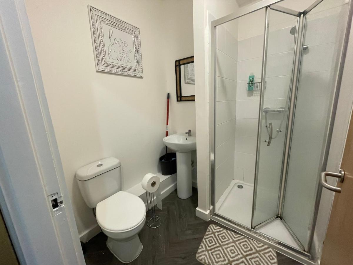 Bv Comfy Budget Studio At Quebec Street Bradford Bradford  Dış mekan fotoğraf